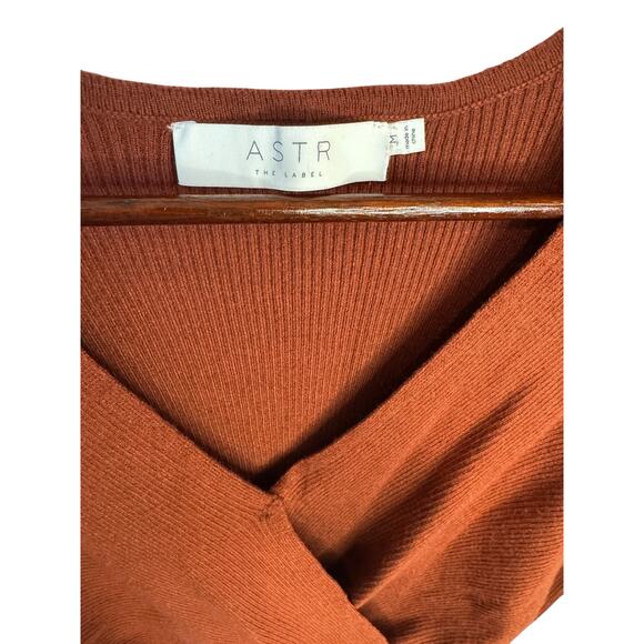 ASTR THE LABEL Suki Puff Shoulder Sweater Rust Orange Size Med Surplice Revolve - Picture 3 of 7